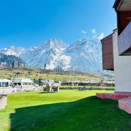 Hotel Sonamarg Glacier, hotel v mestu Rezan