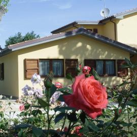 Country House La Madonnina, хотел в Сенигалия