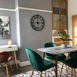 Premium Home Free Parking Sleeps 5, hotel a Spon End