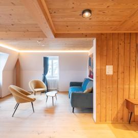Modernized Historic Posthouse Apartment 8min to Andermatt, hotel Realpban