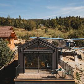 Cabana romantica cu cer vizibil din pat - Apuseni Air Luna, hotell i Mătişeşti