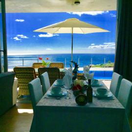 Villa Pinheira III heated pool, hotel in Calheta