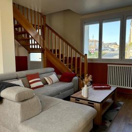 PARTHENAY, Maison 3 chambres, 8 voyageurs, hotel in Parthenay