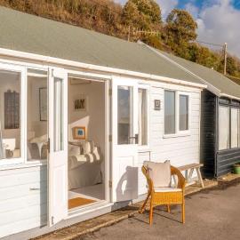 Sea Forever Wake up to uninterrupted sea views, hotel in Lyme Regis