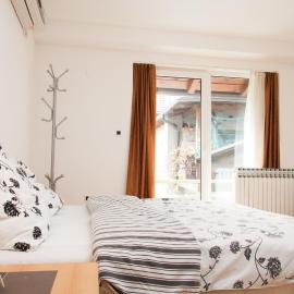 Rooms Garden Zagreb Airport, hotel in Velika Gorica