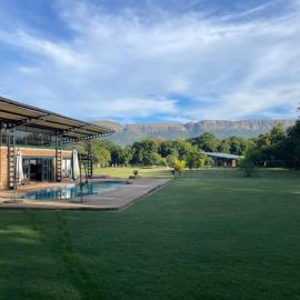 Hartbeespoort Glass House Hot Tub and Views