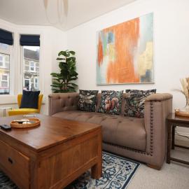 Coronation View, Three Bed House in Bath By N And N Stays with Free Parking, Great for companies and contractors working in the area or an ideal base for Families visiting Bath