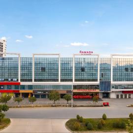Ramada by Wyndham Zhaoqing Dawang โรงแรมในSihui