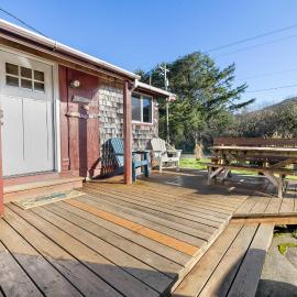 The Lily Pad, hotel en Rockaway Beach