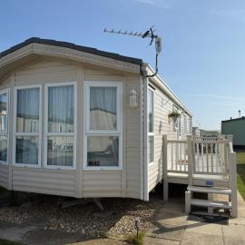 Meadow Lakes 82 - pet friendly, WiFi Golden Palm Resort - Meadow Lakes Caravan & Lodge Hire
