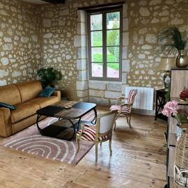 gite 1 la sérénité, Hotel in Aubeterre-sur-Dronne