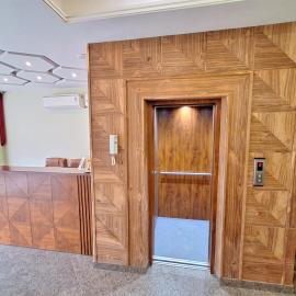 HOTEL AROMA CROWN, hotel in Zirakpur