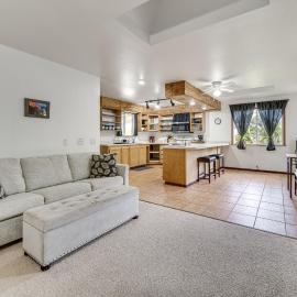 4 Mi to Beach: Keaau Retreat w/ Relaxing Porch!