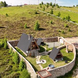 Cabana Balu, hotelli kohteessa Măguri