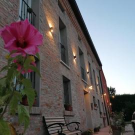 CORTE STELLATA Il Grano Lodging, hotel en Bondeno