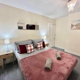 Homely Haven in Canterbury Central Area with Parking