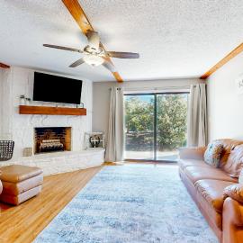 Mtn View Condo Sleep 6 Fireplace Games Pool table