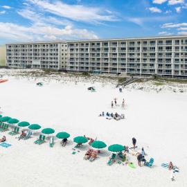 Gulf Dunes 106 Gulf Front condo, hotel in Fort Walton Beach