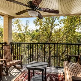 Dreamy Condo Near Downtown Sleeps 6 Creek Views