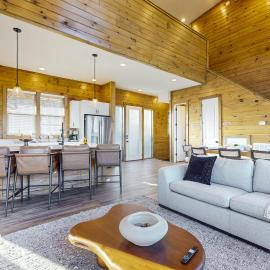 Luxe Lakefront Home Sleeps 8 Private Pool Hot Tub