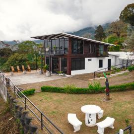 Viesnīca Loft con hermosas vistas y Volcán Turrialba pilsētā Turialba