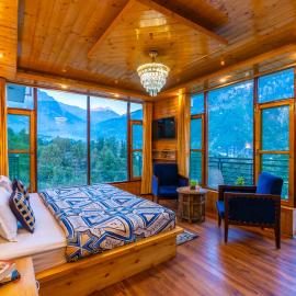 The 14 Gables, A Boutique Stay, Manali - Pet Friendly - Balcony Rooms - Crown Palace, hótel í Manāli