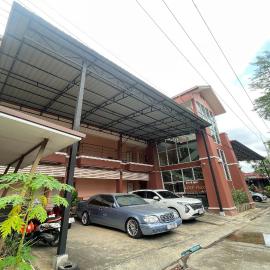 P&P Place, hotel in Kanchanaburi City