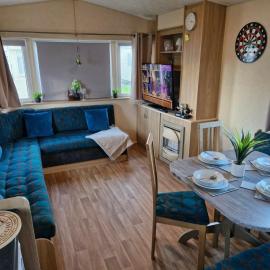 JTD golden gate caravan park towyn hire, hotel in Kinmel Bay