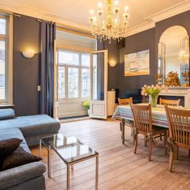 Spacious 7-Bed House in Oostende City, hotel v Ostende