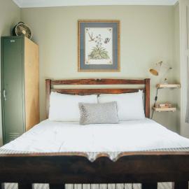 Snug 1 Bed Apartment in Edinburgh's Juniper Green