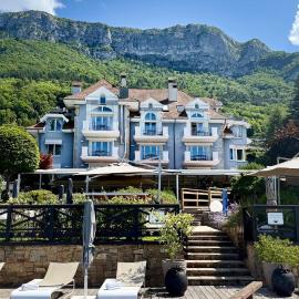 Hôtel La Maison Bleue par Yoann CONTE