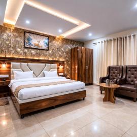 M S Resort Dalhousie, Near mall road Gandhi Chowk Dalhousie, hotel di Dalhousie