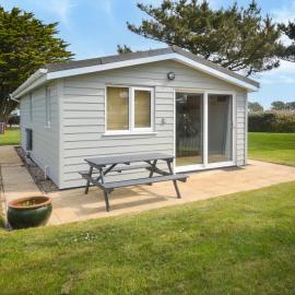 2 Bed in Padstow oc-p00551, hotel in Saint Merryn