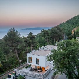 Villa Amelie with pool&whirpool&sauna