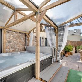 7 Bed in Torquay oc-rutwel