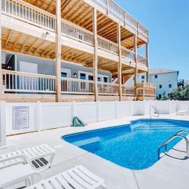 Little Cayman, hotel i Salvo