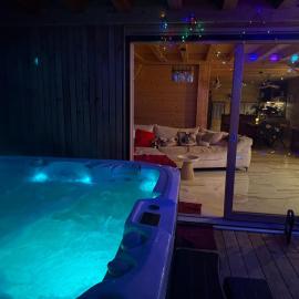 Basel Airport Jacuzzi Chalet