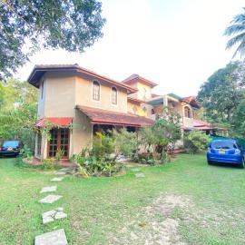 Bentota Lotus Resort and Villa Bentota, Hotel in Hettiwatta