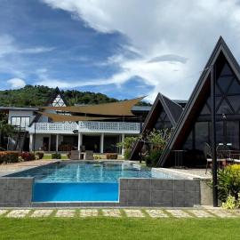 KabinA sa Aplaya - RJFLn Resort, hotel din Jalajala
