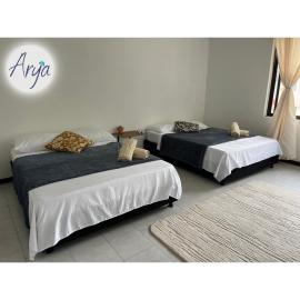 Arya Land Yoga Hostel