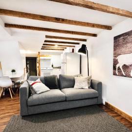 Loft The Montcalm -2 min Falls - Free Parking, hotel Boischâtelben