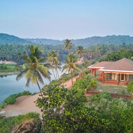 SaffronStays The Devrai by the Sea, hotel v destinaci Bhogwe