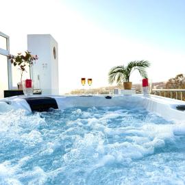 Ocean 77 Ocean View Duplex Private rooftop Jacuzzi