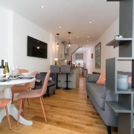 Modern Town House Bangor City Centre, hotel u gradu 'Bangor'