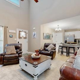 Gateway to Fort Campbell! Home w/ Furnished Deck