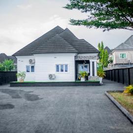 Wiltshire Horizon Apartments, Hotel in Warri