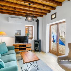 Kallistheni - Stylish Studio Apartments in Lefkara, hotel di Pano Lefkara