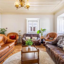 Almeirim House with large terrace and Parking