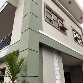 Amirah Syariah Guest House, hotel em Lumajang