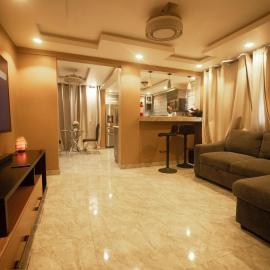Classic Apartment at Tema Community 26, hotel en Tema